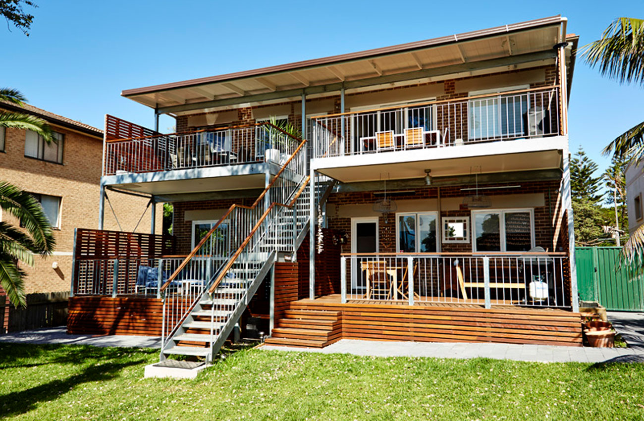 Coogee replacement deck, stairs and balustrades by Olix Building